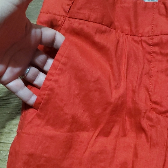 BCBGMaxAzria Red Bermuda Shorts Lightweight Casual - Picture 4 of 11